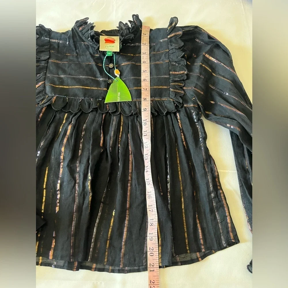 NWT Farm Rio Metallic Stripe Ruffle Shirt in Black XS
⭐️holes - Picture 7 of 9